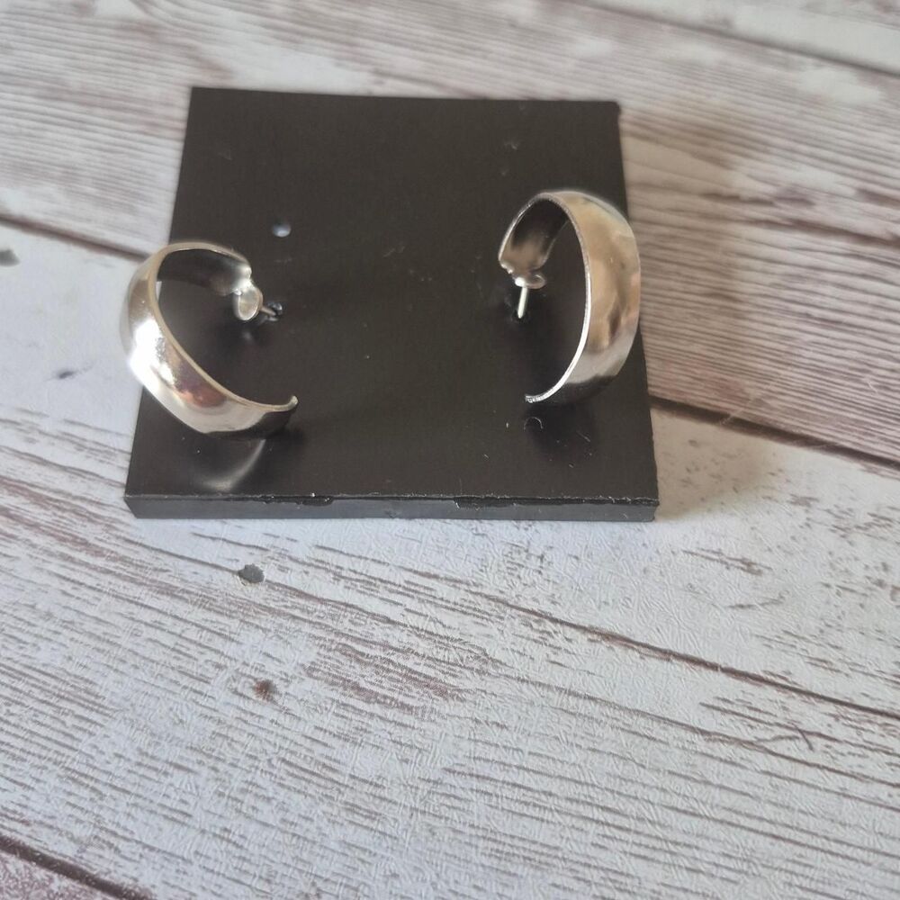 Y2K Medium Vintage Hoops